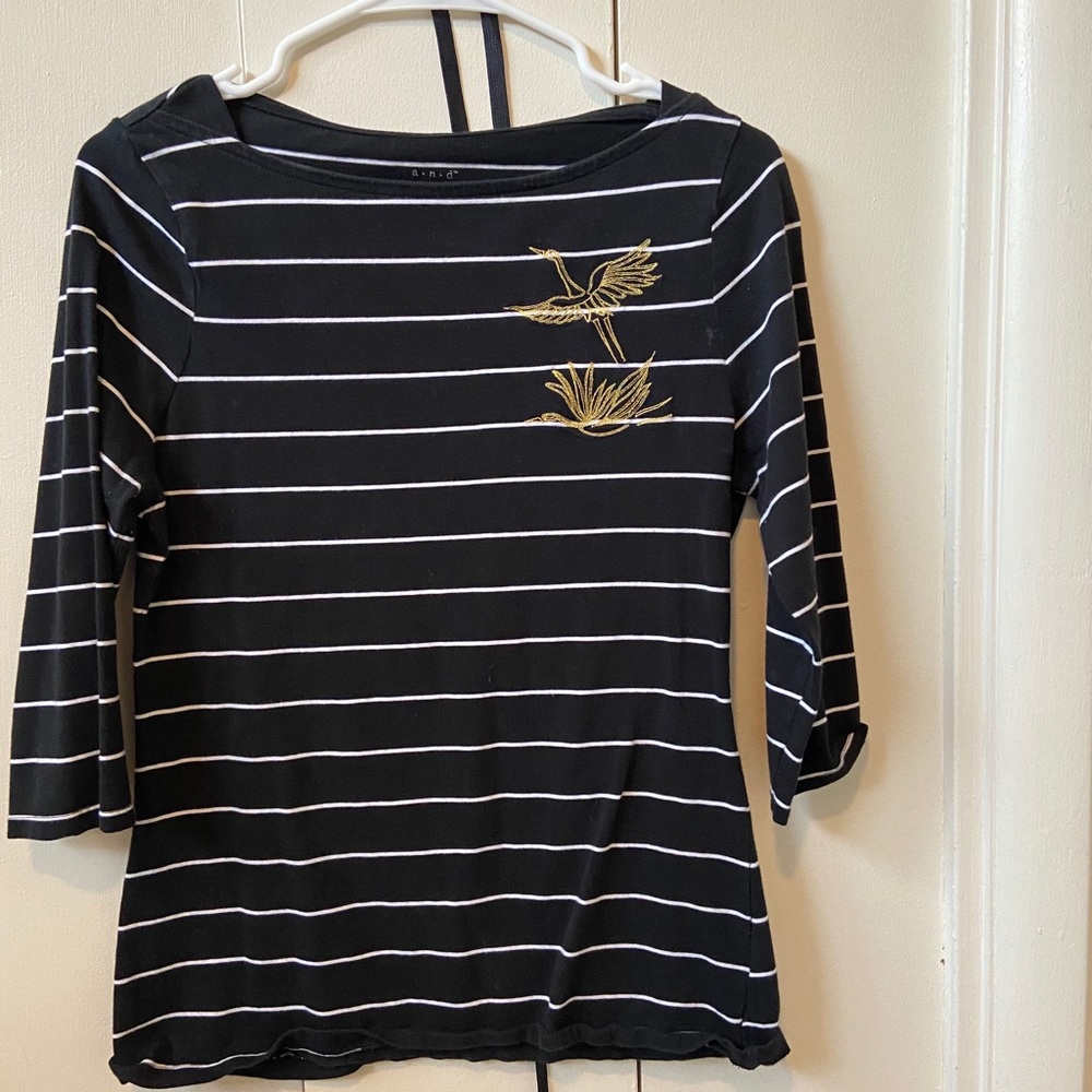 Quarter length sleeve